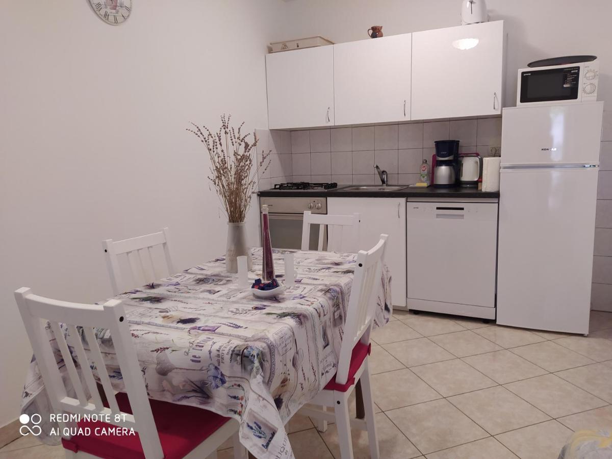 Apartman Snjezana Fažana Zewnętrze zdjęcie
