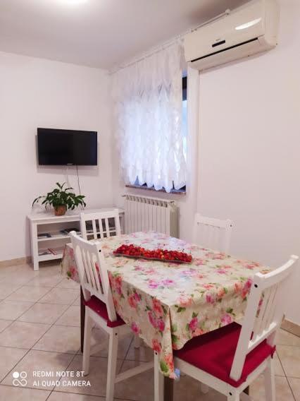 Apartman Snjezana Fažana Zewnętrze zdjęcie