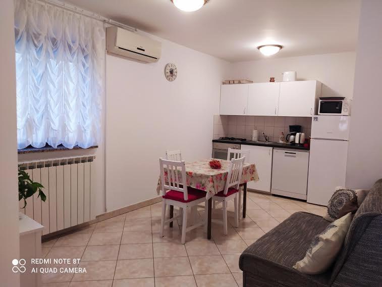 Apartman Snjezana Fažana Zewnętrze zdjęcie