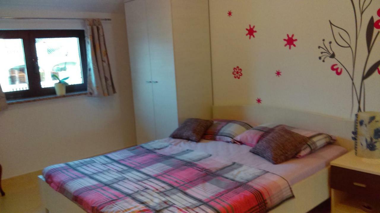 Apartman Snjezana Fažana Zewnętrze zdjęcie