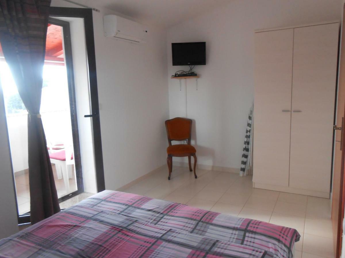 Apartman Snjezana Fažana Zewnętrze zdjęcie